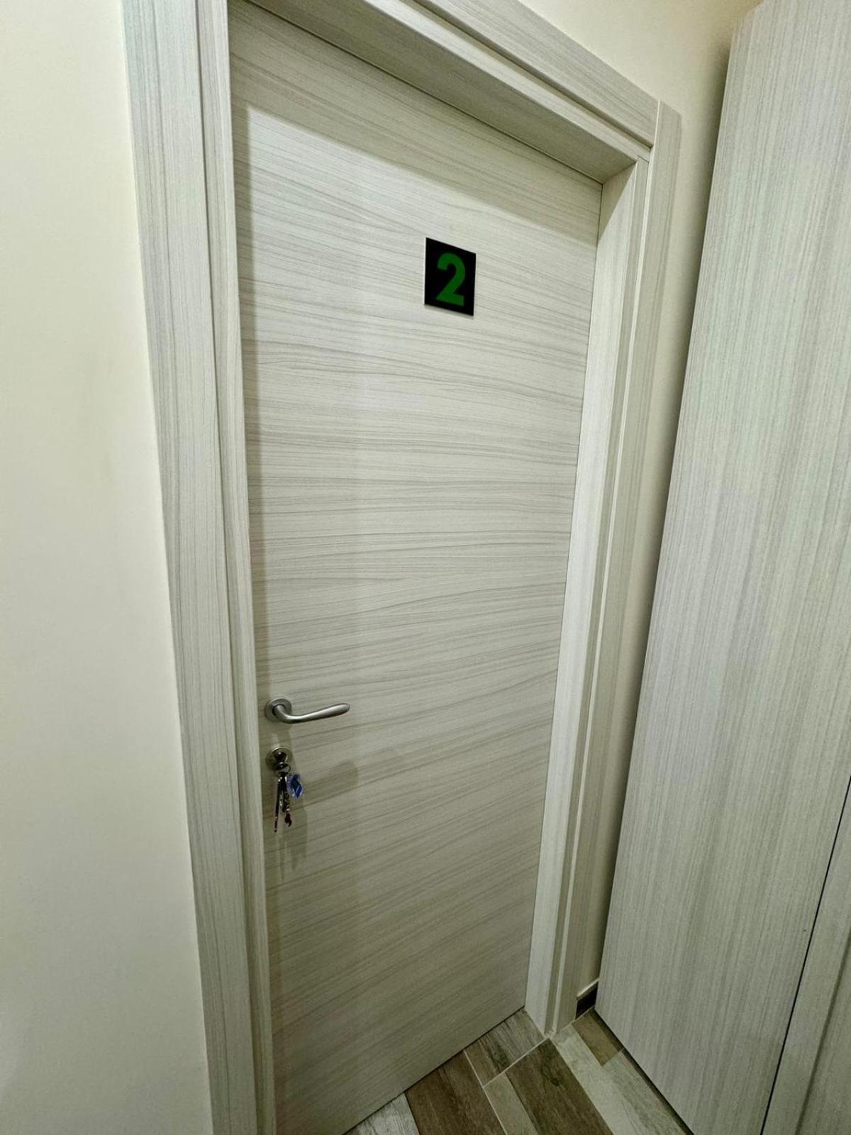 Hotel Punto House Ferrovia Neapel Exterior foto