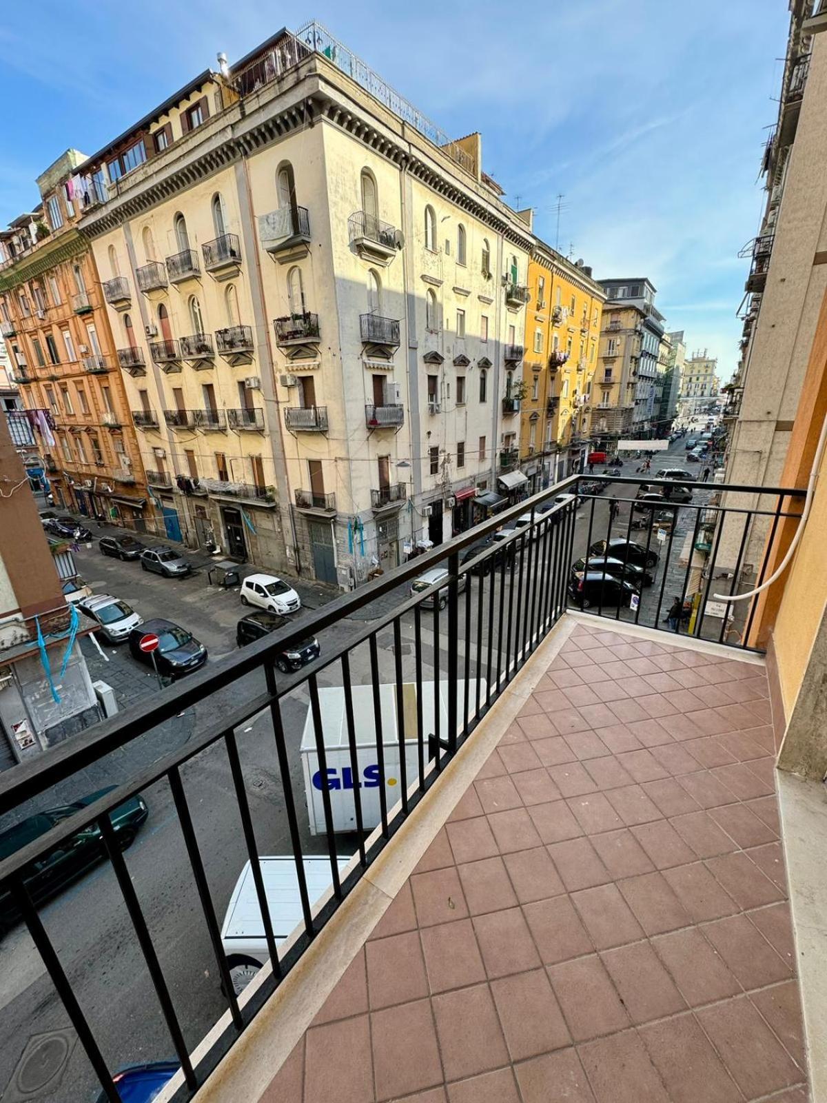 Hotel Punto House Ferrovia Neapel Exterior foto