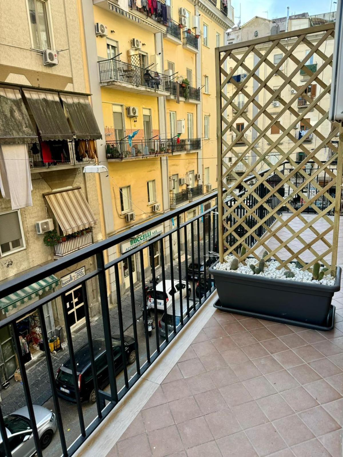 Hotel Punto House Ferrovia Neapel Exterior foto